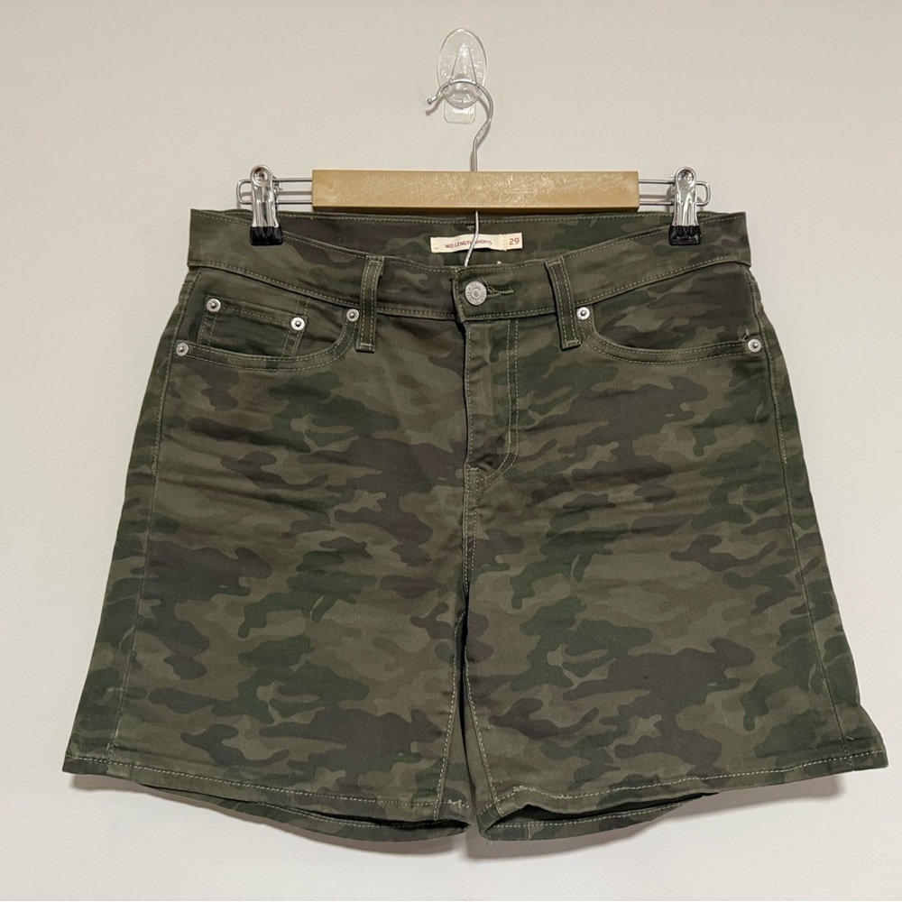 Levi’s Camo Mid Length Shorts Size 29 Granola Gorpcore Hiking Outdoor